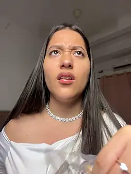 Nhefertary live