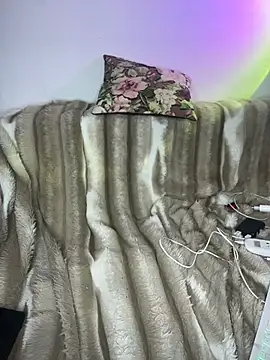 KiraBerht live
