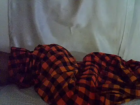 Qute_nipple live