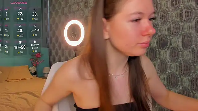 Nicole_Charm live