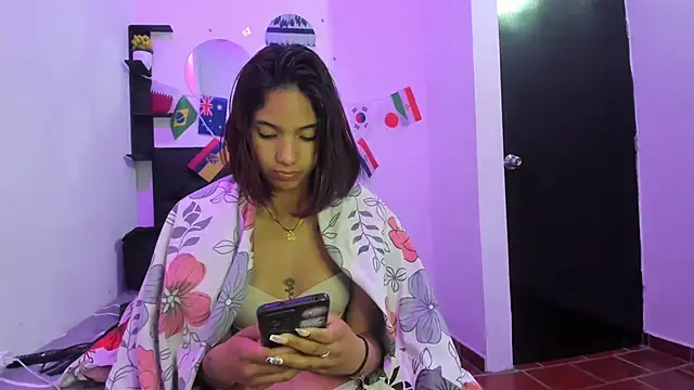 sapphire_brown20 live
