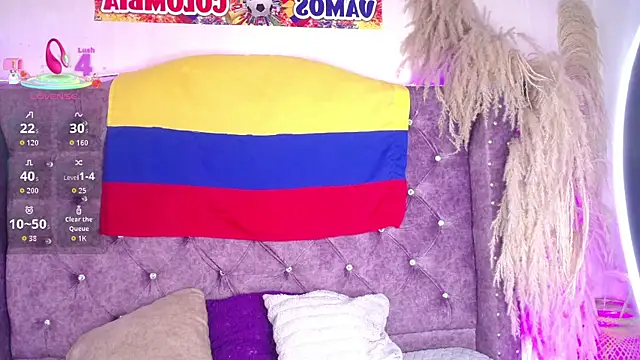 Violet_Collins1 live