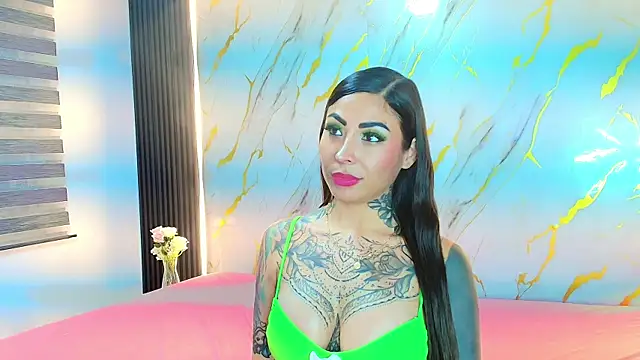 EmiliMontero live