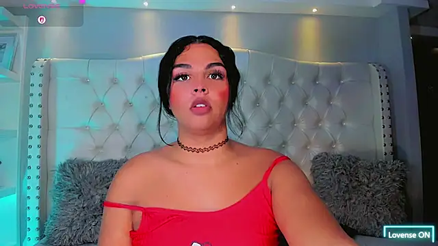 Maia_Hotts live