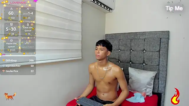 Little_Twink19x live
