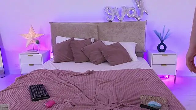Jules_night live