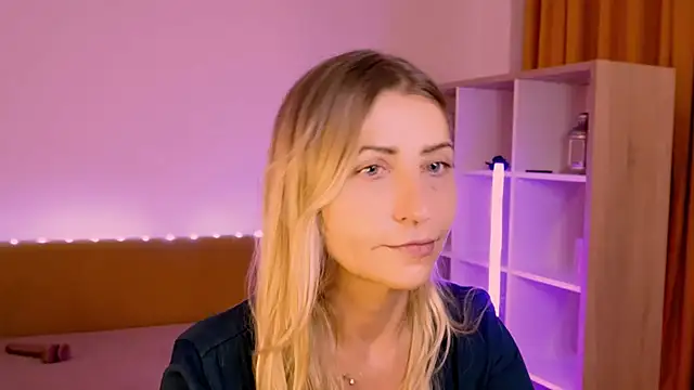 ZoeGrant live