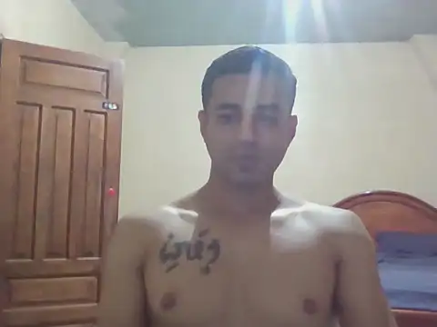 User_02_ live