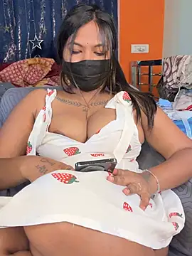 Hot_Urvi live