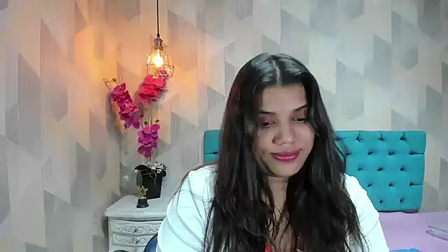 LindaBreeS live
