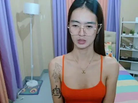 XxTsUncutAskaxX profile