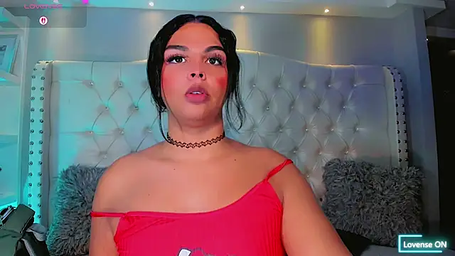Maia_Hotts live