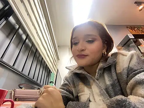 leah_shainee live