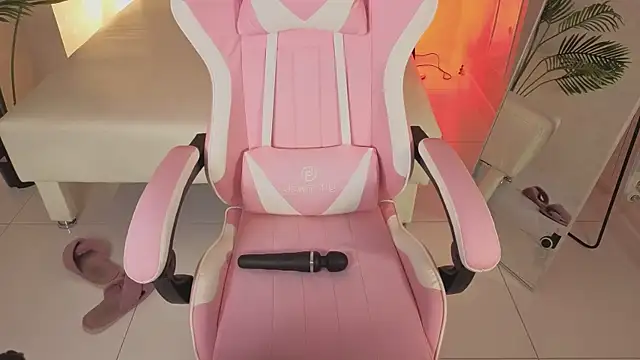Nicole_Brownie live