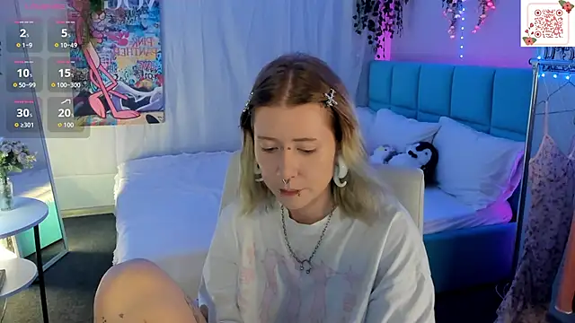 Elira_Vane live