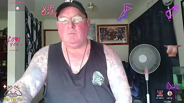 KINKYBLUEYES69 live
