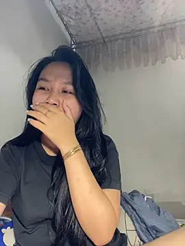 Almira6868 live