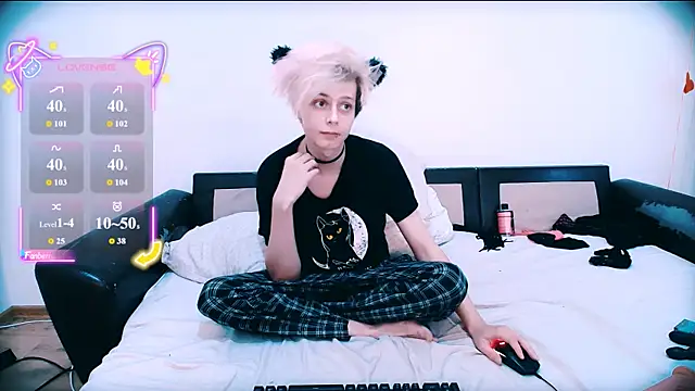 Littlepinkcat live