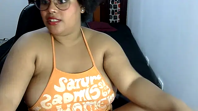 Lolacurly69 profile