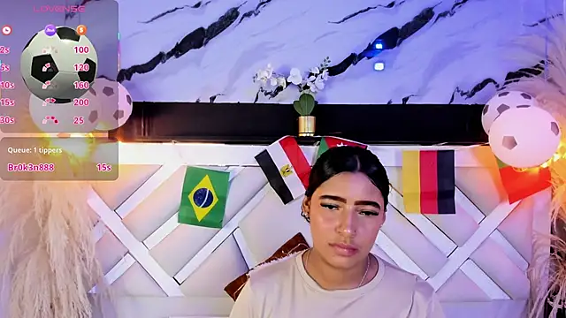 Zoe-Johnson_ live