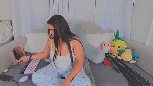 MeghanXO live