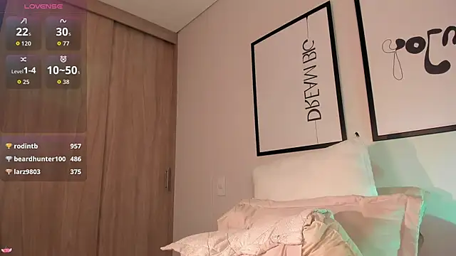 Max_strong01 live