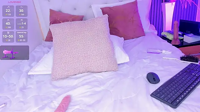 kitty_bluuee live