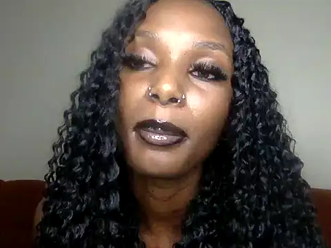 mavelous_mia live