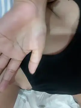 HotyNishakaur live
