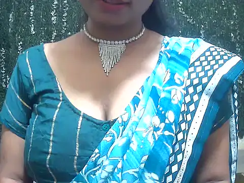 Ruhi_Hotty live