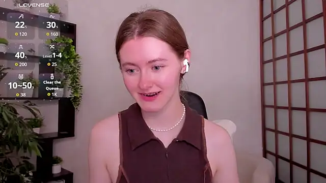 KateCuddle live