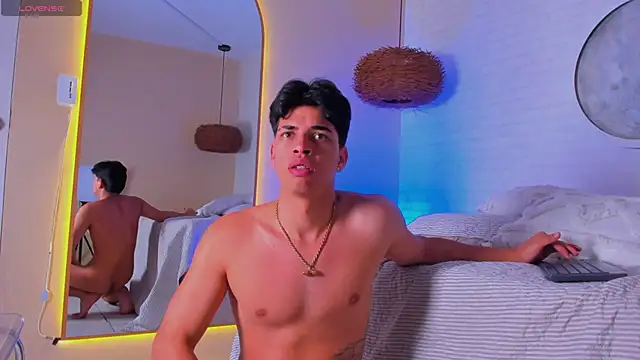 Benjamin_More live