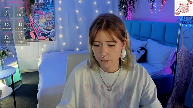 Elira_Vane live
