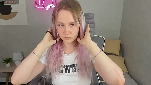 Jooyce_Howward live