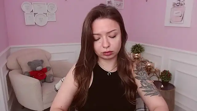 LucySkilar live