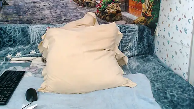 ebonymeera live