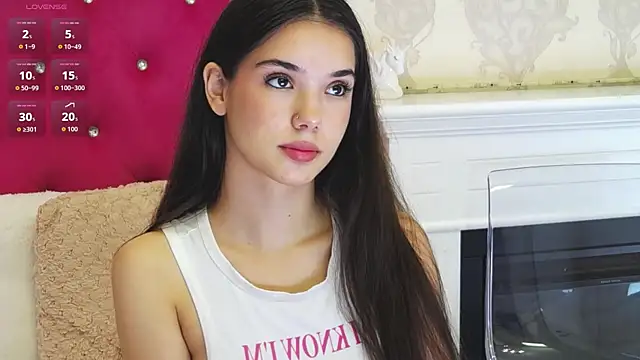 AlexisDevine live