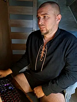 Foxyshaved live