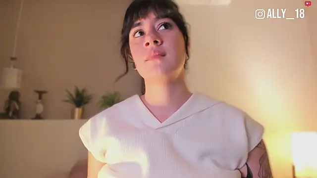 Ally_addams live