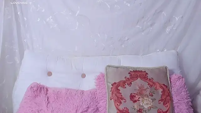 julieta_cooper20 live