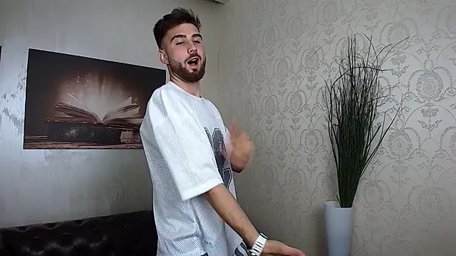 KyloEast live