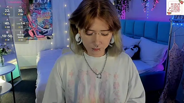 Elira_Vane live