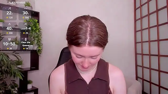 KateCuddle live