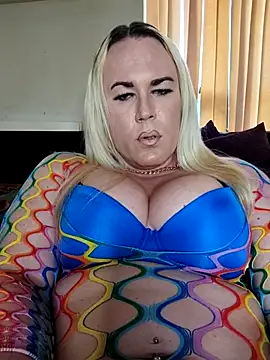 Connie_Pepper live