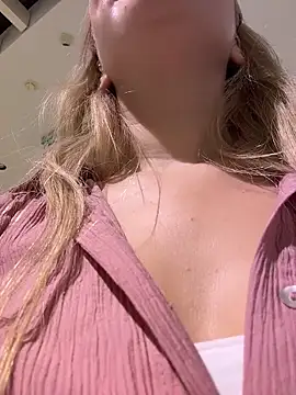 AmmyHot live