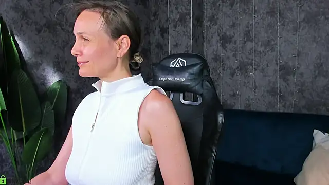 Lillian_White live