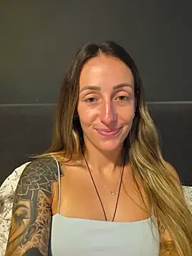 NicoleKaiser live