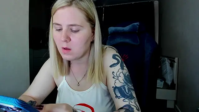 Olivia_Munk live