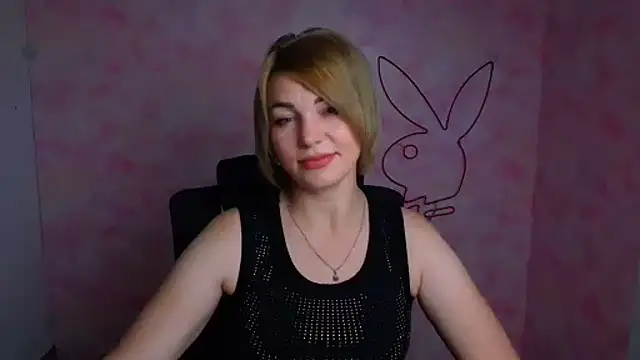 CuttieEmma live