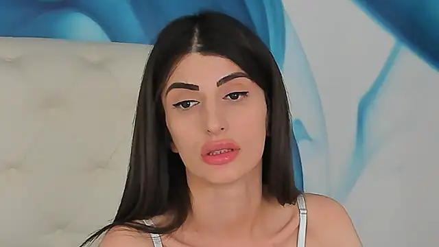 SkinnyDolly live